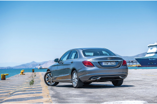 Mercedes-Benz C180 9G-Tronic 156Ps 